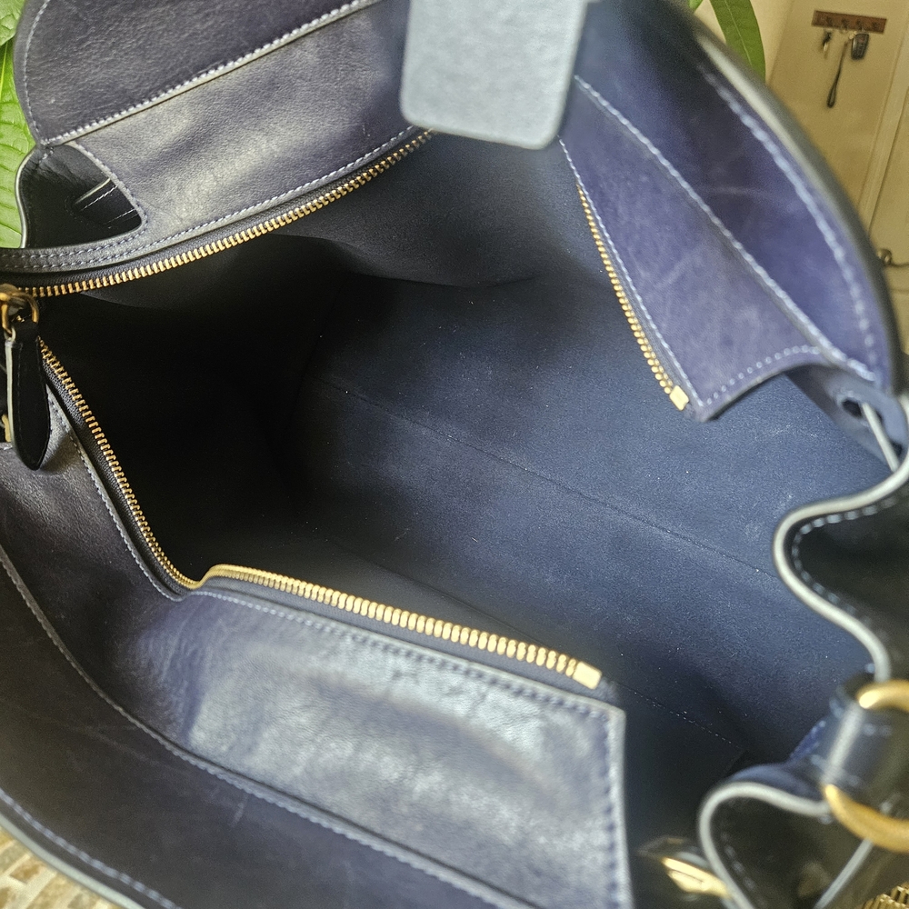 🧳 Coach Empire Carryall 40 in Dark Navy - Picture 8 of 11